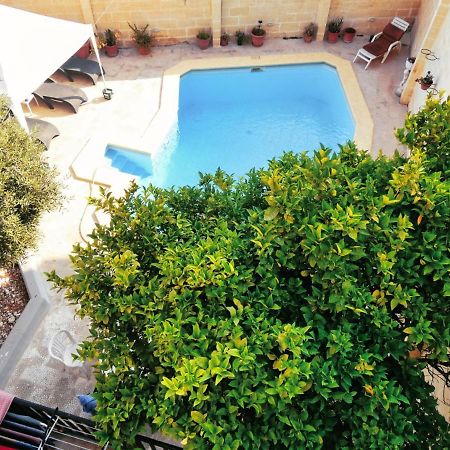 Modern Bedroom Gzira 外观 照片