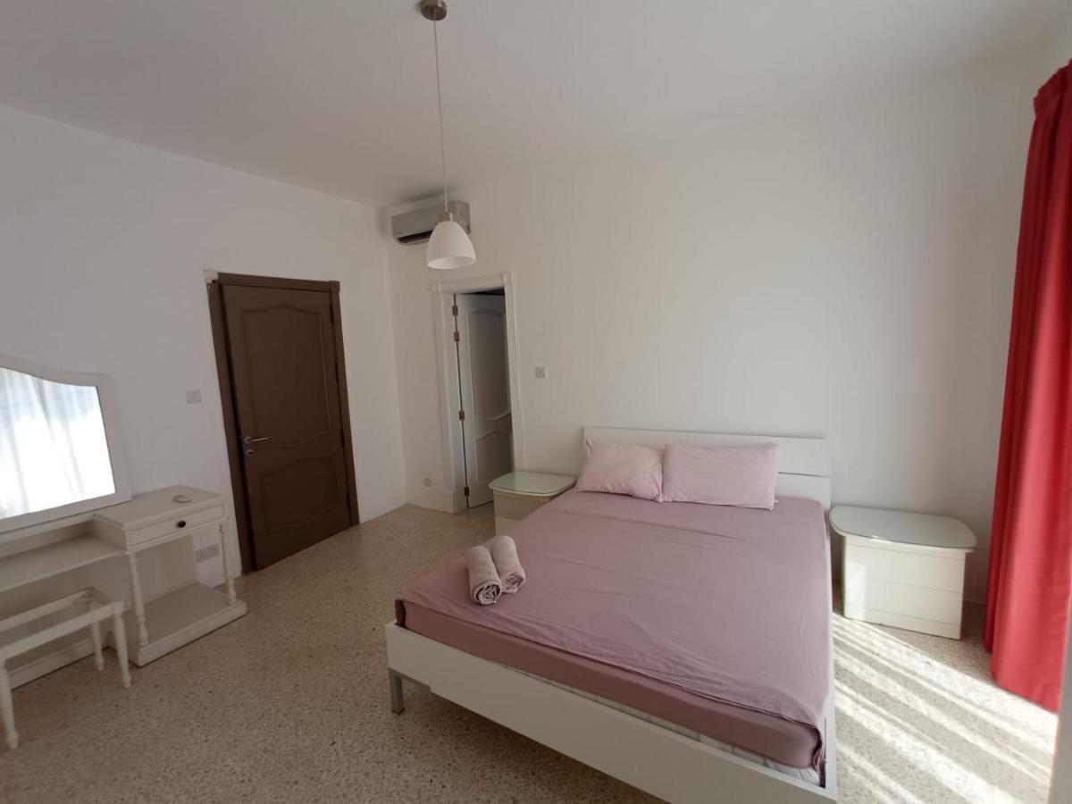 Modern Bedroom Gzira 外观 照片
