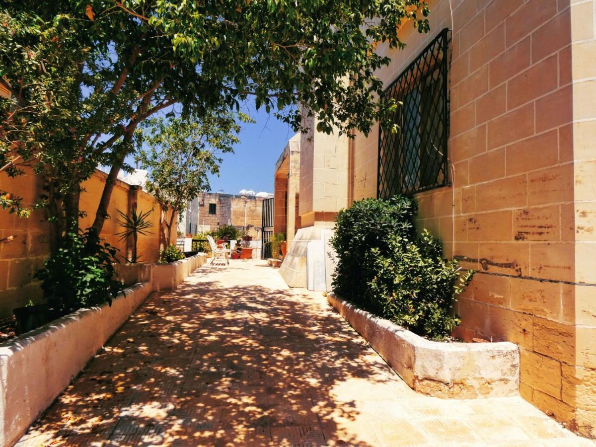 Modern Bedroom Gzira 外观 照片
